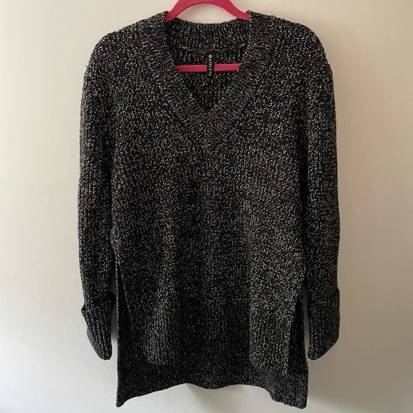 Athleta Shasta V Neck Sweater Black Silver - Picture 2 of 5